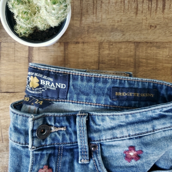 Lucky Brand High Rise Embroidered Denim - Picture 11 of 14